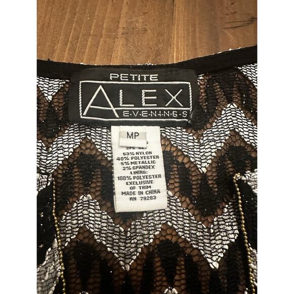 Alex Evenings Zigzag Black and White Blouse Set - Picture 14 of 16